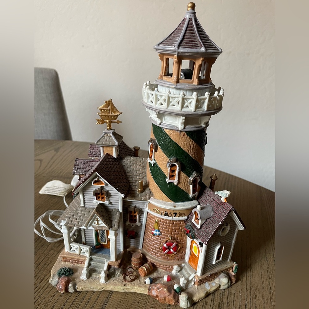 Lighthouse sculpture